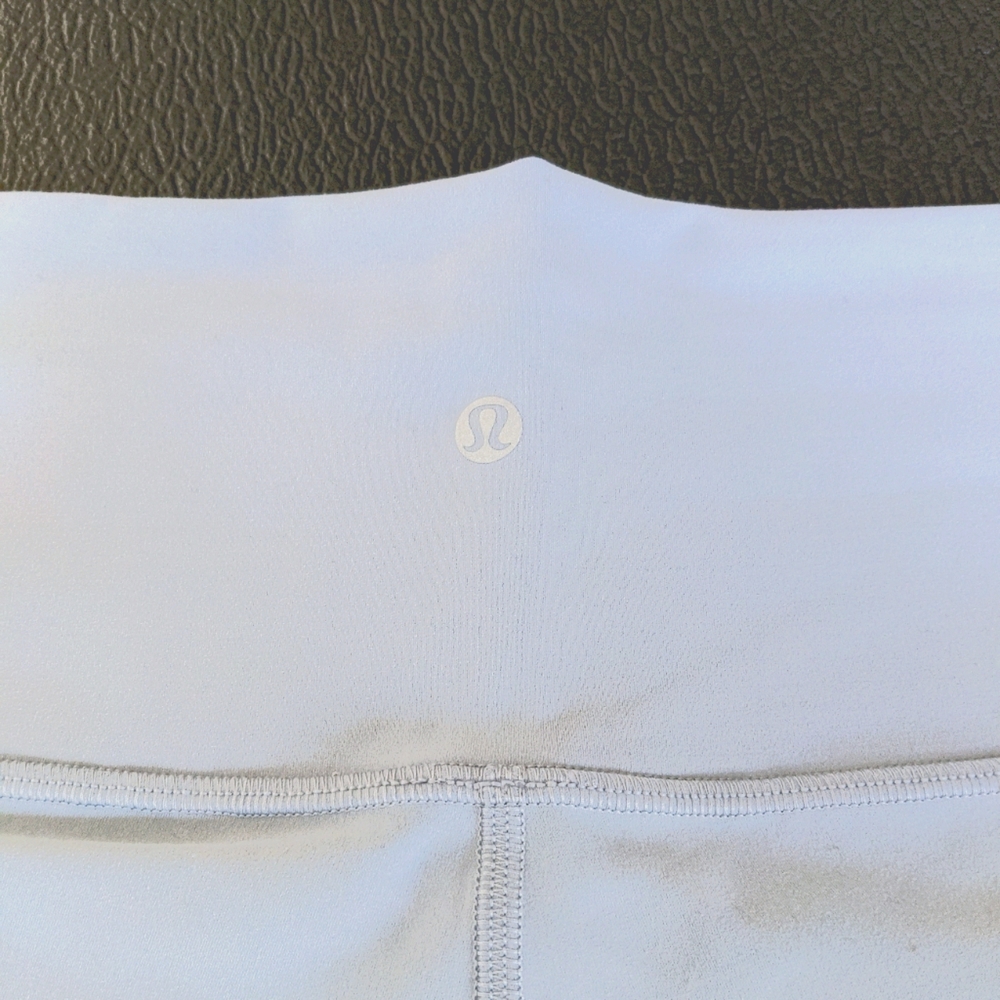 Chambray Lululemon Wunder Train 21 inch size 8